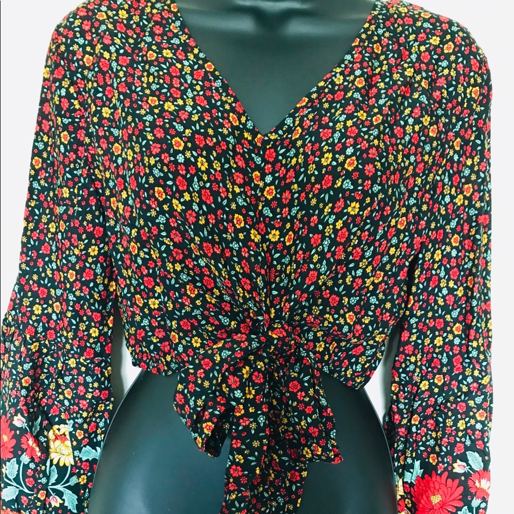 Long Sleeve Floral Crop Blouse